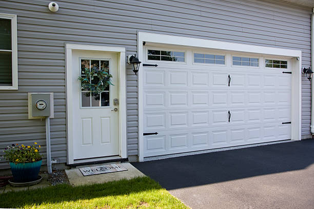 24/7 Emergency Garage Door Panel Replacement experts in Bonanza, GA